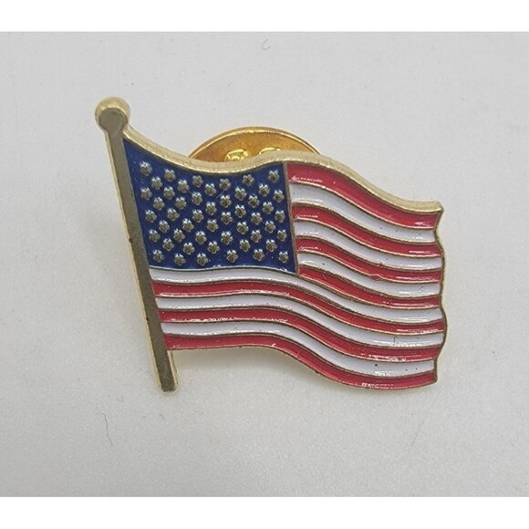 PinMart's Waving American Flag Patriotic‎ Suit Jacket Lapel Pin - Picture 1 of 4